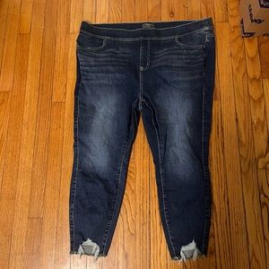 Torrid 3S Jeggings with distressed ankle